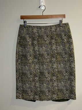 Rafaella Olive and White Printed Pencil Skirt Sz 8